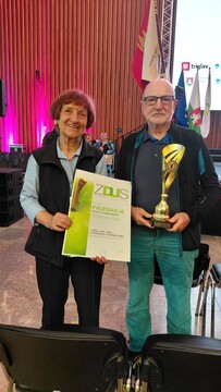 Prejemnika dveh najvišjih priznanj za upokojenski šport, Anka za šmarsko društvo in Stanislav za ljubljansko pokrajino